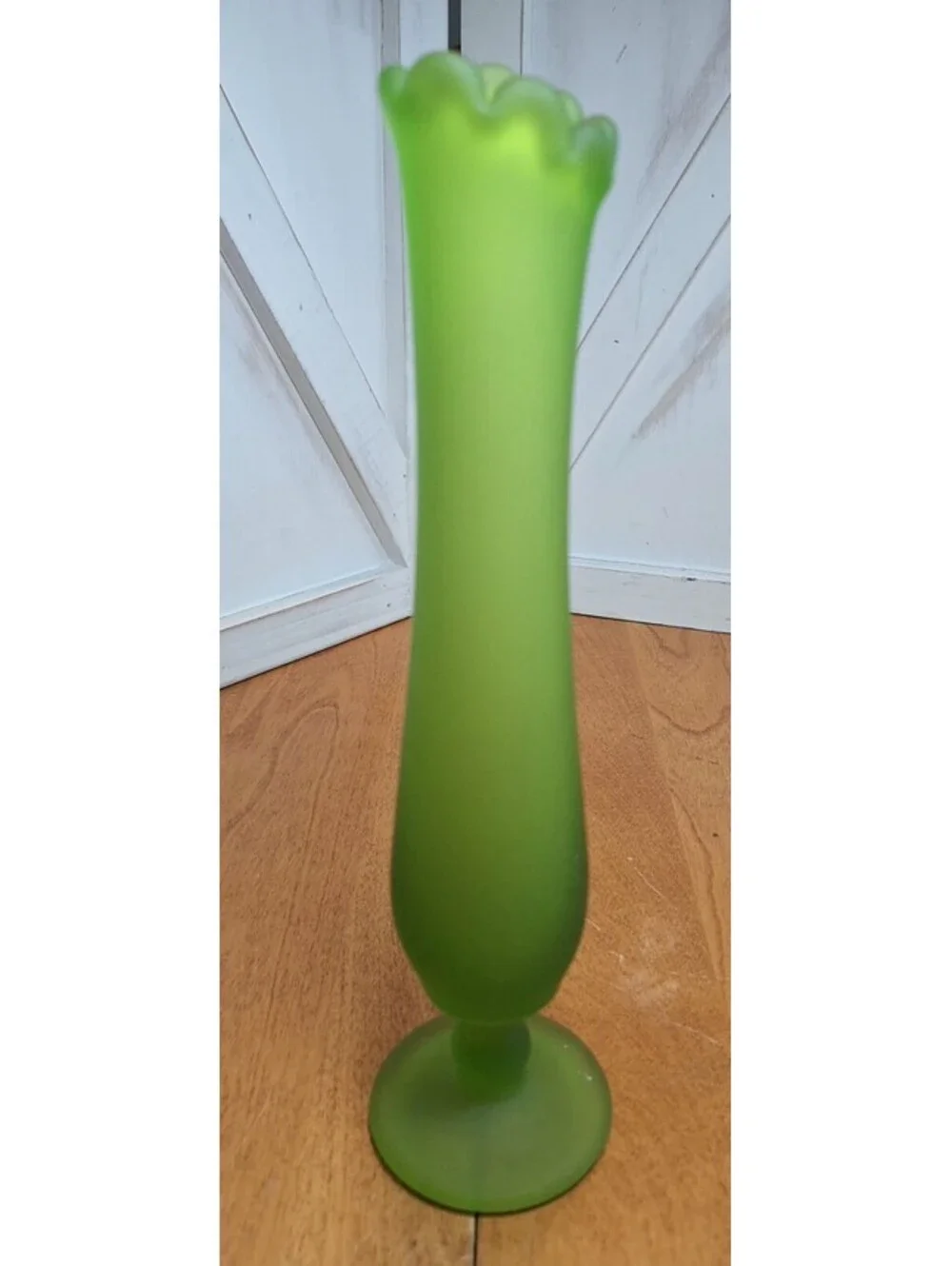 VTG Westmoreland Satin Frosted Green Swung Bud Footed Vase 9.5”H